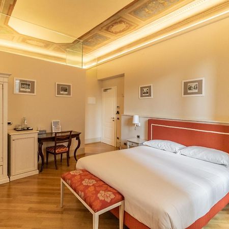 Casa Isolani Luxury Rooms Piazza Maggiore 1 โบโลญญา ภายนอก รูปภาพ