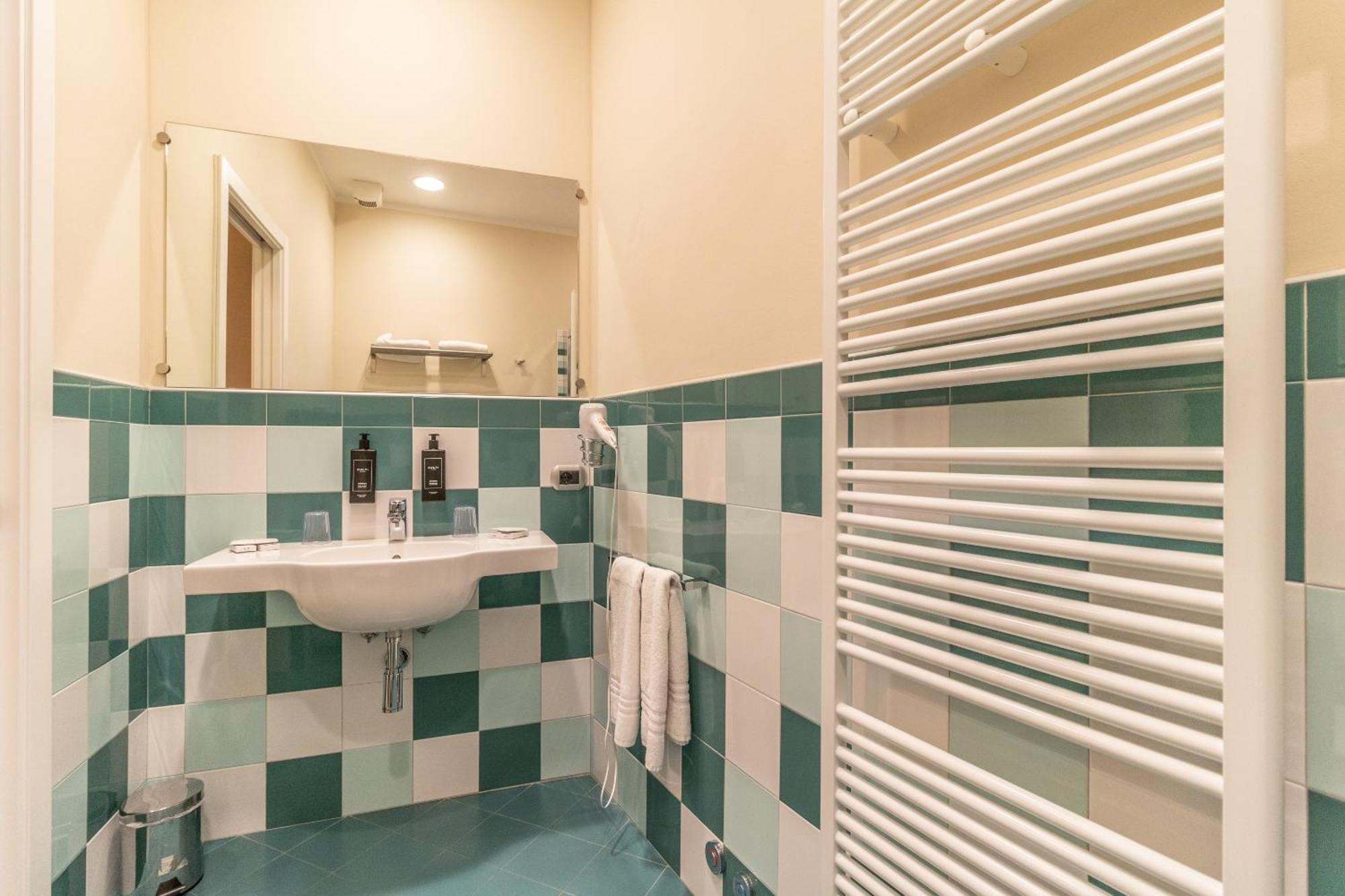Casa Isolani Luxury Rooms Piazza Maggiore 1 โบโลญญา ภายนอก รูปภาพ