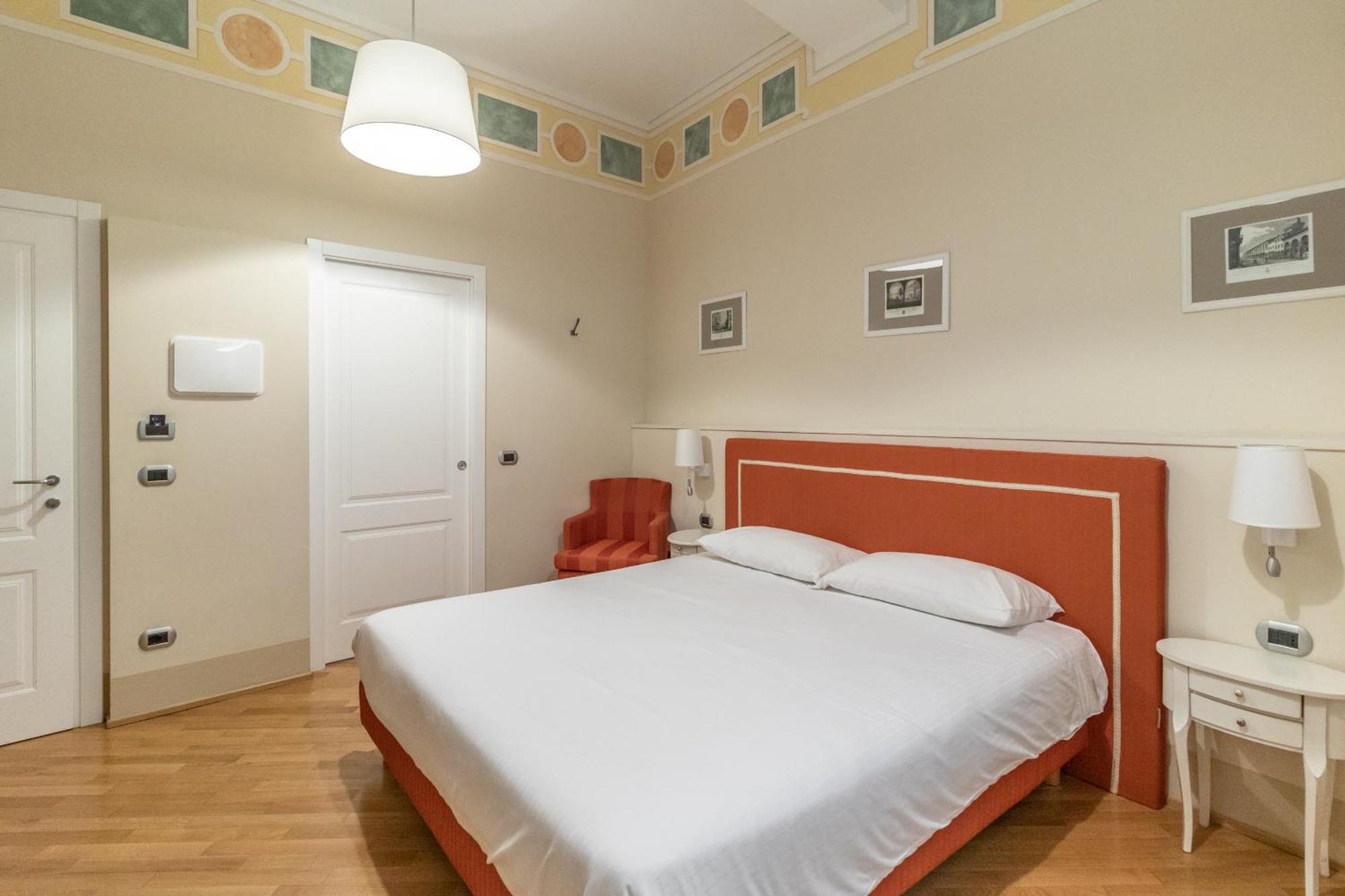 Casa Isolani Luxury Rooms Piazza Maggiore 1 โบโลญญา ภายนอก รูปภาพ