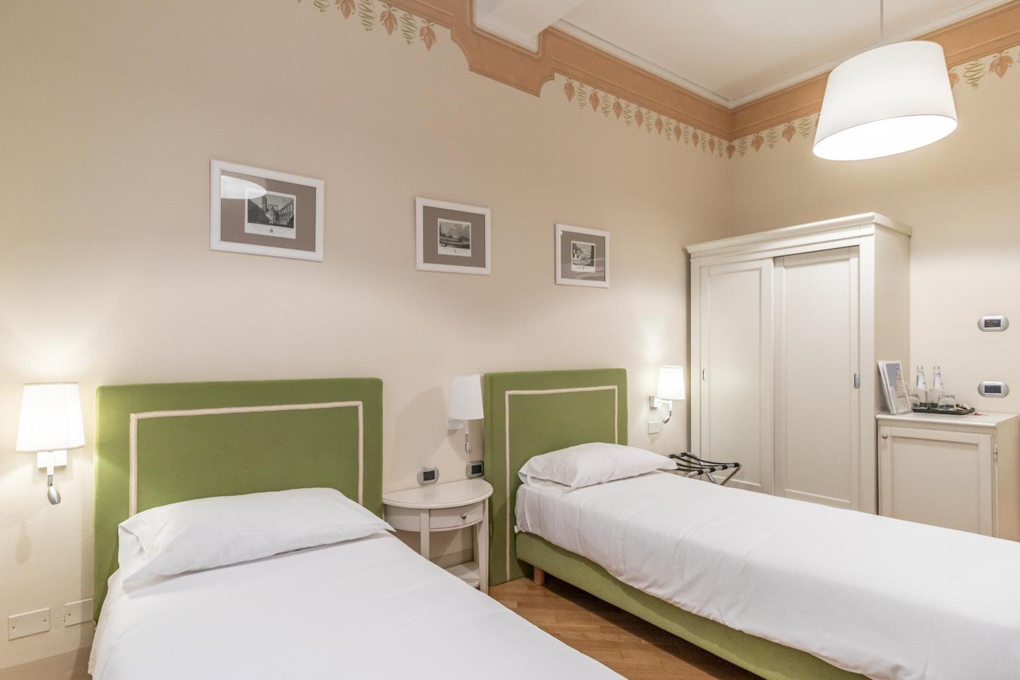 Casa Isolani Luxury Rooms Piazza Maggiore 1 โบโลญญา ภายนอก รูปภาพ