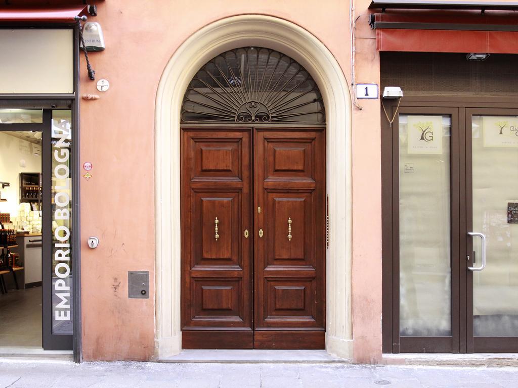 Casa Isolani Luxury Rooms Piazza Maggiore 1 โบโลญญา ภายนอก รูปภาพ