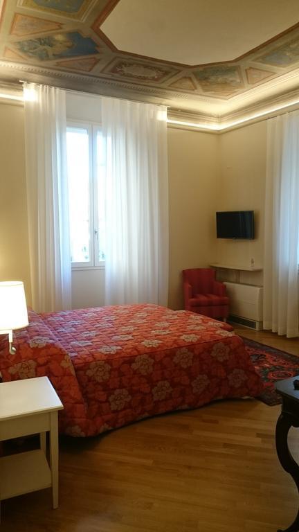 Casa Isolani Luxury Rooms Piazza Maggiore 1 โบโลญญา ภายนอก รูปภาพ