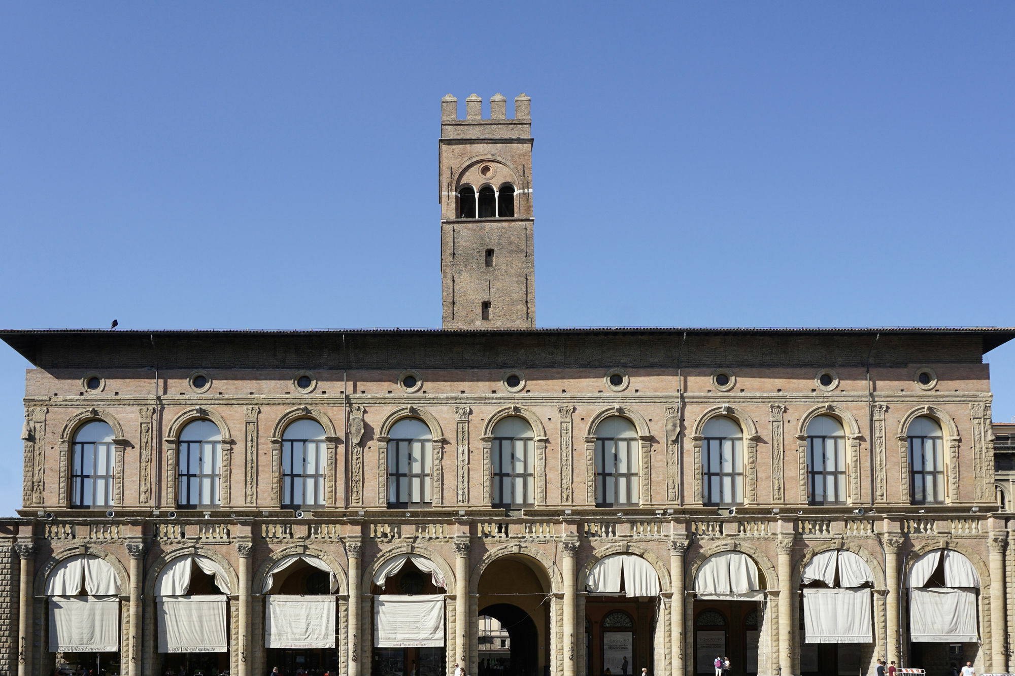 Casa Isolani Luxury Rooms Piazza Maggiore 1 โบโลญญา ภายนอก รูปภาพ