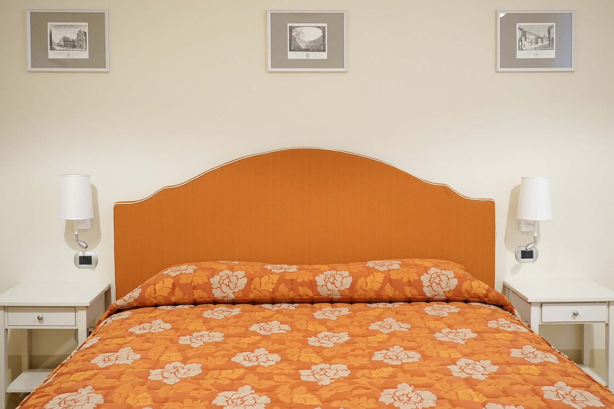 Casa Isolani Luxury Rooms Piazza Maggiore 1 โบโลญญา ภายนอก รูปภาพ